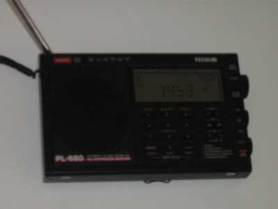 Tecsun PL680
portable shortwave radio